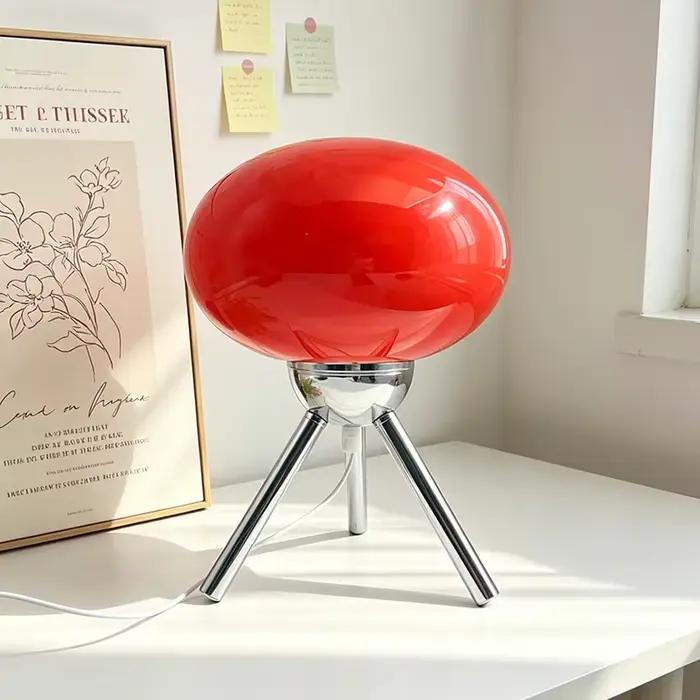 Lampe de table ovale en verre de Murano sur trépied, lampe de chevet rétro du milieu du siècle pour 