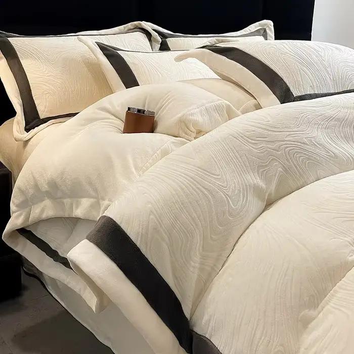 Ensemble de literie en velours de lait sculpté de luxe léger, draps et literie épais en velours de c