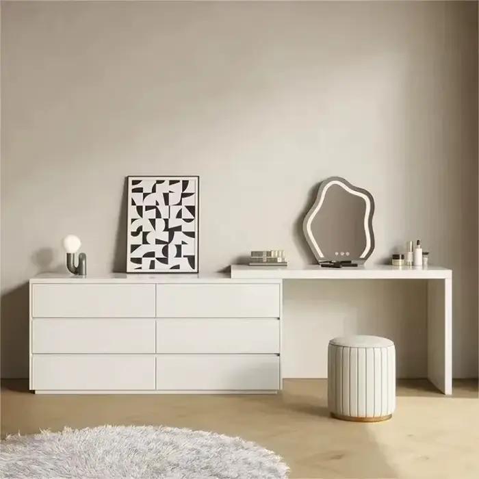 Coiffeuse, simple et moderne
