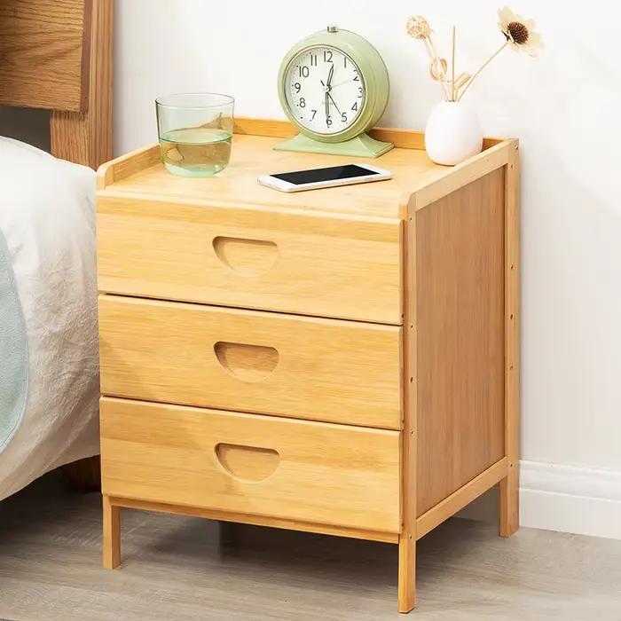 Table de chevet simple en bois massif