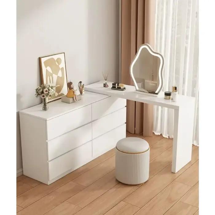Coiffeuse, simple et moderne
