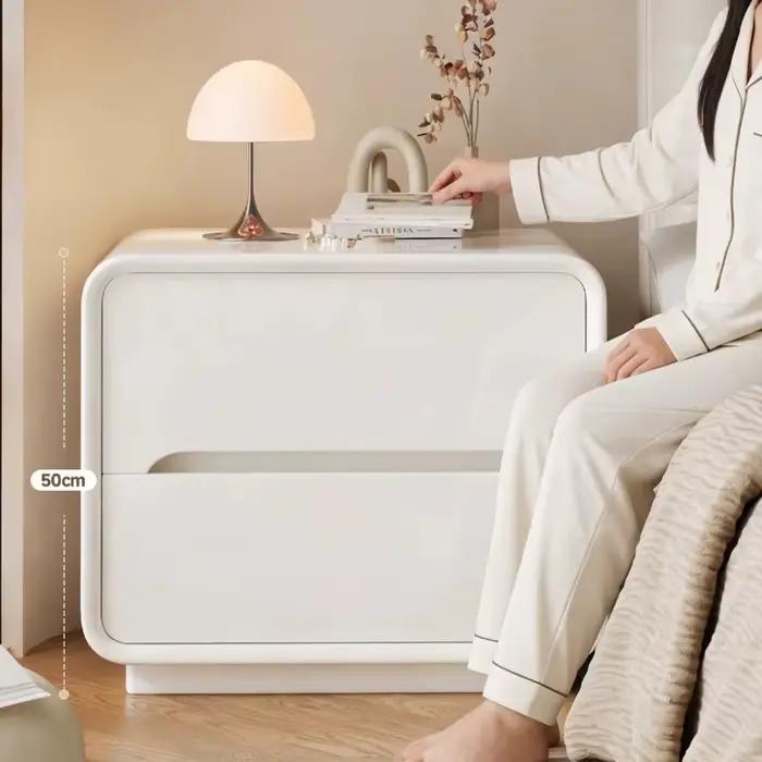 Table de chevet minimaliste de style nordique