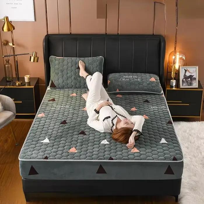 Drap de lit matelassé en velours optique une pièce