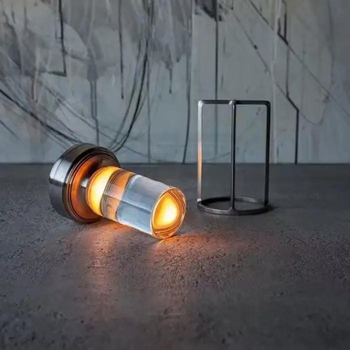 Lampe de chevet en plastique avec éclairage LED tactile
