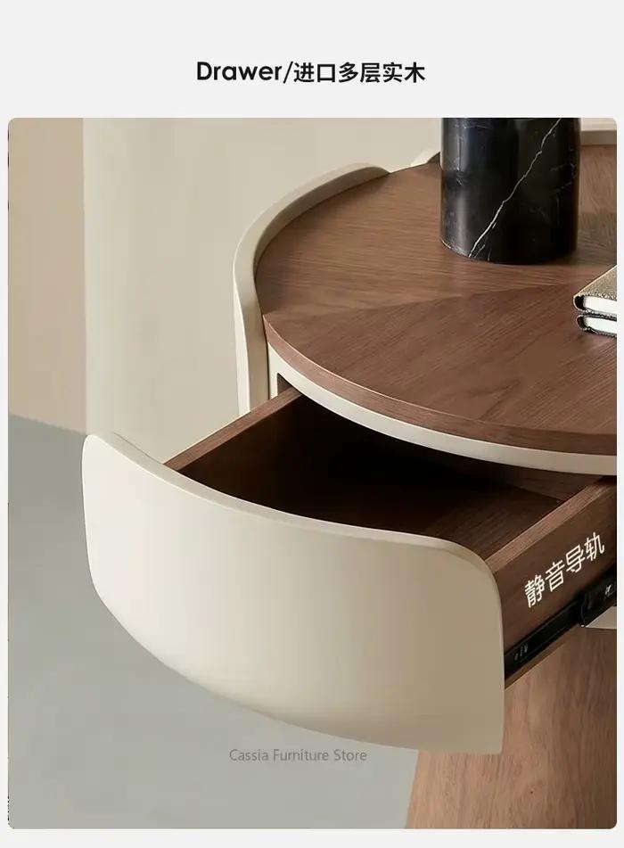 Meuble de rangement de chevet compact, minimaliste et moderne, de style crème, en bois massif, avec tiroirs, pour petite chambre.