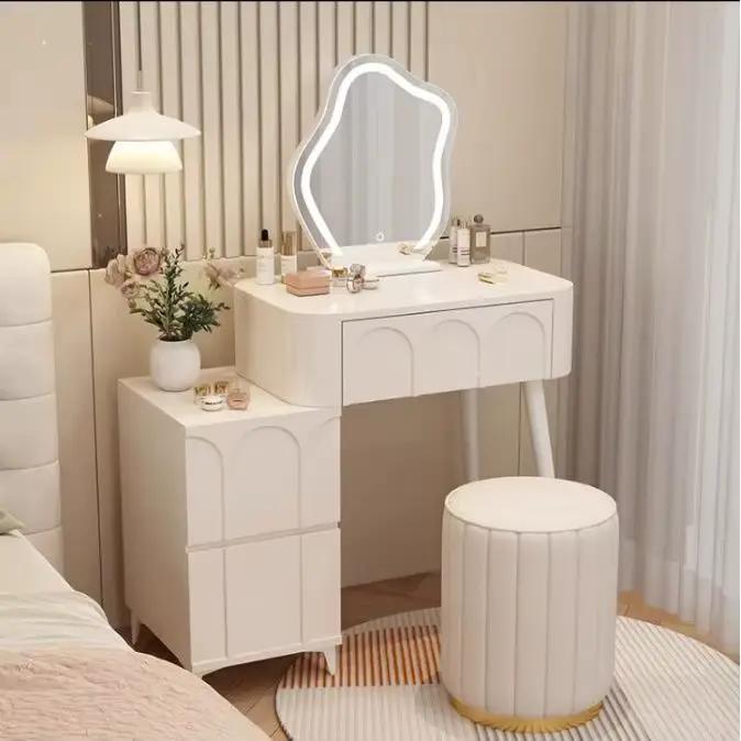 Commode de style crème