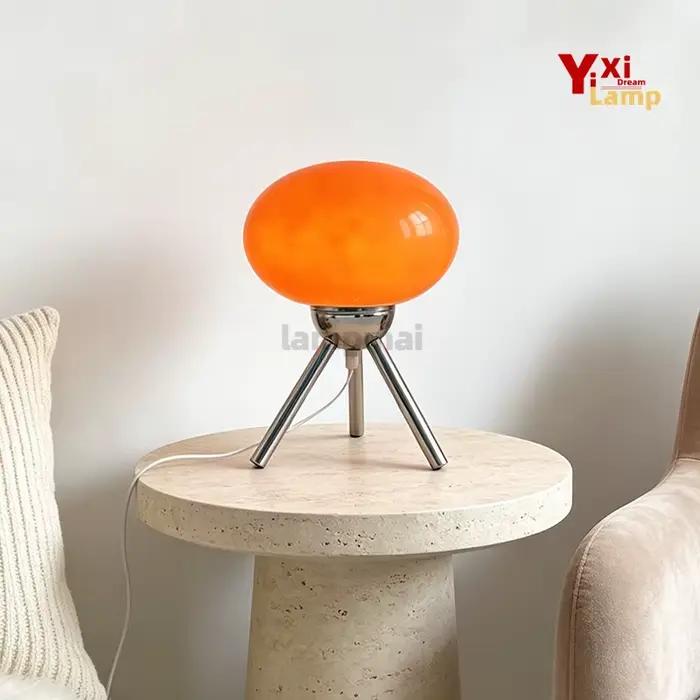 Lampe de table ovale en verre de Murano sur trépied, lampe de chevet rétro du milieu du siècle pour la chambre à coucher, le dortoir et la salle d'étude, lumière décorative