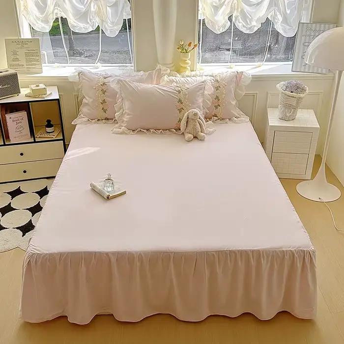 Ensemble de literie en dentelle brodée 4 pièces (housse de couette + drap + taie d'oreiller) Ensemble de couette confortable avec volants, couvre-lit