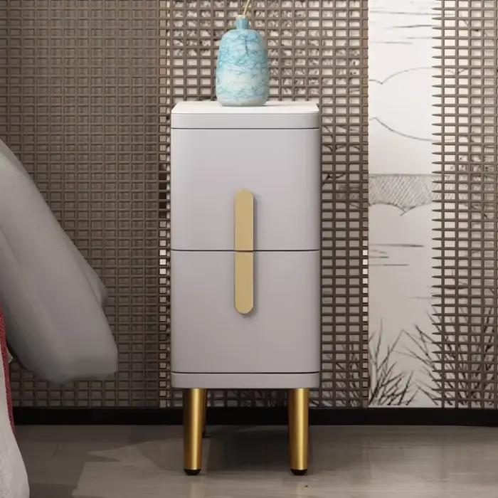Mini table de chevet mobile
