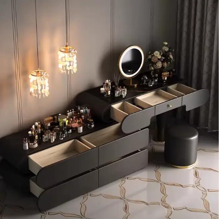 Coiffeuse moderne de luxe avec miroir LED intégré