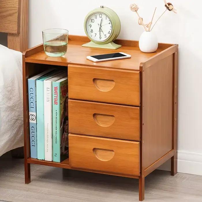Table de chevet simple en bois massif