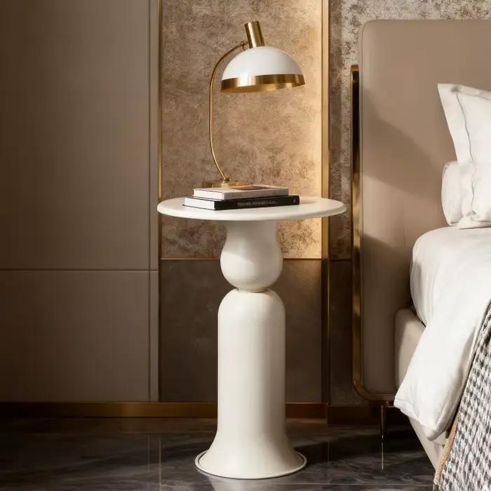 Table d'appoint ronde rouge de luxe italienne pour salon