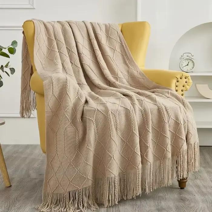 Grande couverture tricotée kaki style nordique avec pompons, douce et confortable, motif écossais au crochet, décorative pour canapé et lit, cadeau d'été