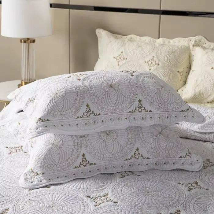 Ensemble de couette en coton brodé pour lit
