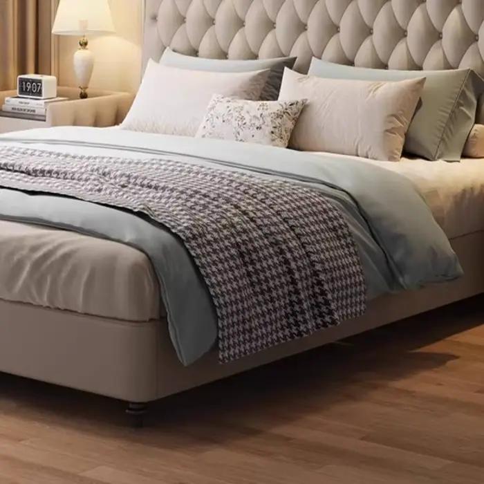 Meubles de maison pour couples : Lit solide de taille Queen