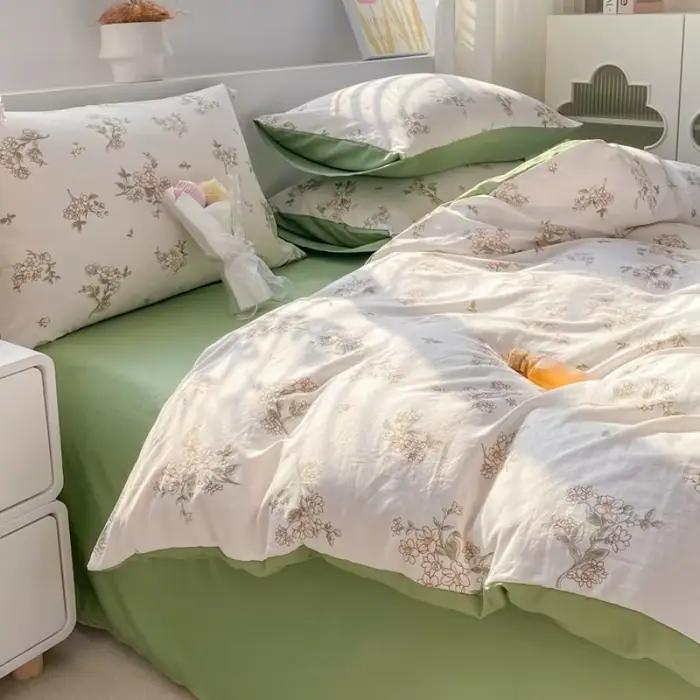 Parure de lit en coton lavé à motif floral