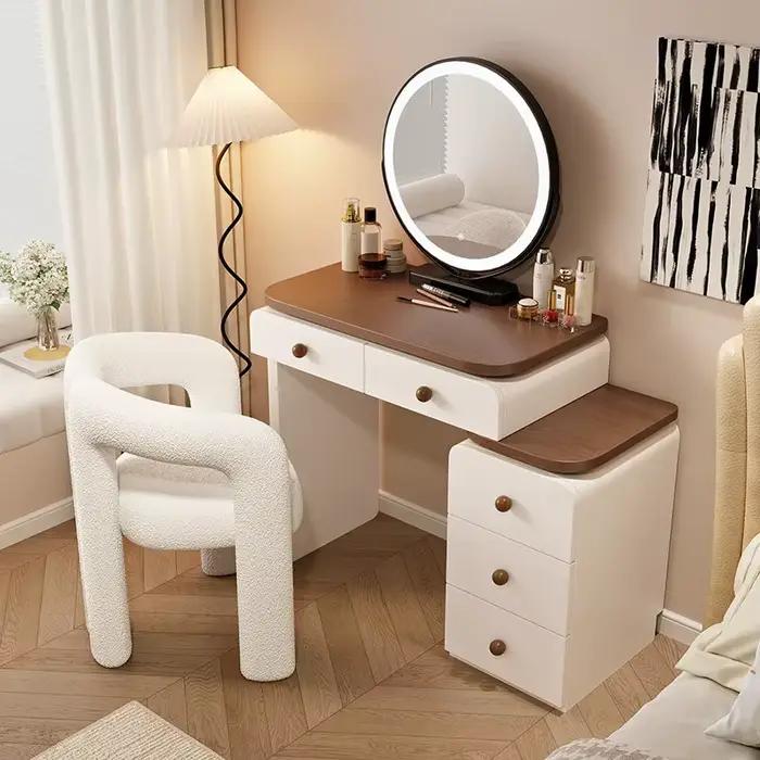 Table de toilette avec miroir et éclairage