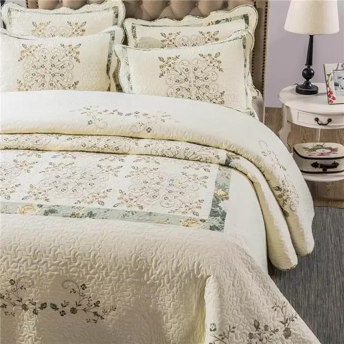 Ensemble de couettes brodées en coton