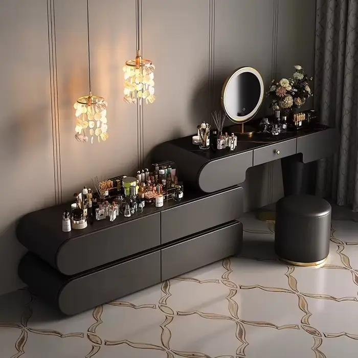 Coiffeuse moderne de luxe avec miroir LED intégré