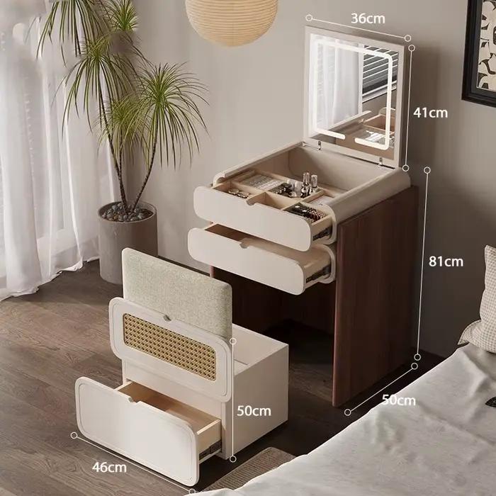 Petites commodes avec tiroirs
