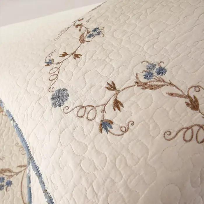 Ensemble de couette en coton brodé