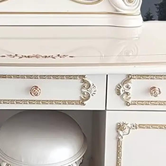 Table de vanité de luxe élégante