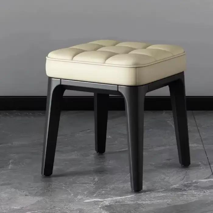 Tabouret bas épais, Table basse