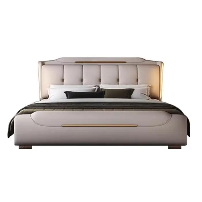 Lit double rembourré, table de chevet moderne
