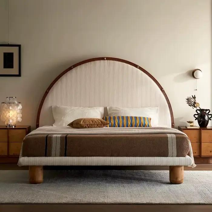 Ensemble de meubles de chambre à coucher de luxe, unique, nordique, futuriste, moderne, en bois, comprenant lits, canapé et lits superposés pour l'accueil des invités