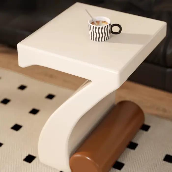 Table de chevet pour petite chambre à coucher