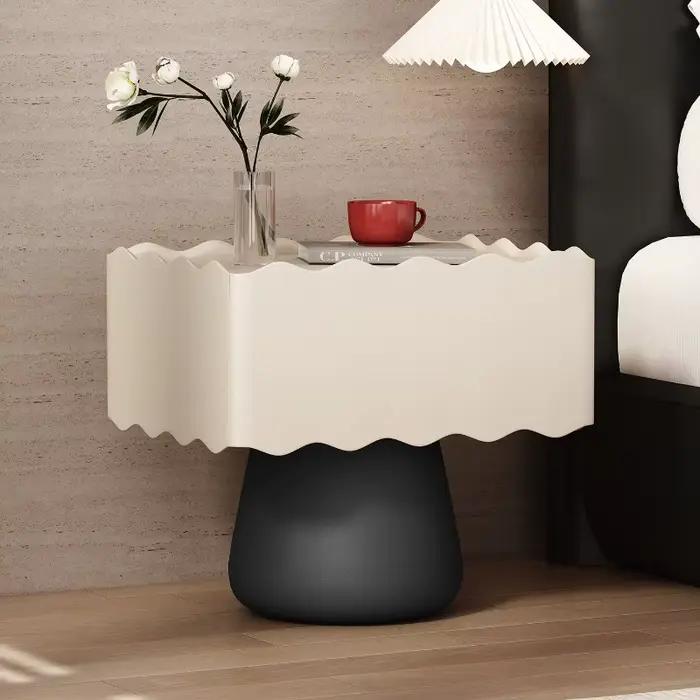 Table De chevet étroite et Simple