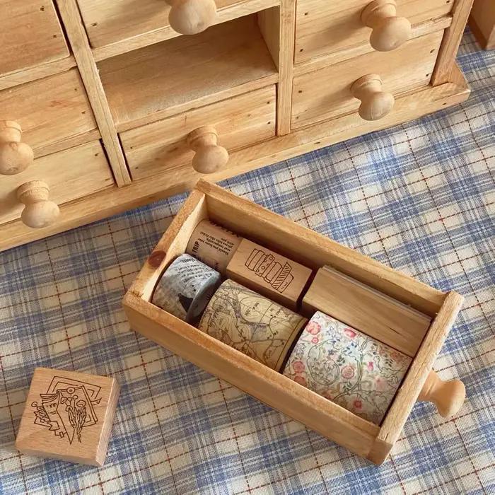 Armoire de rangement miniature à 16 tiroirs en bois, coffre organisateur rustique en cèdre, boîte à tiroirs vintage style ferme pour bijoux et artisanat