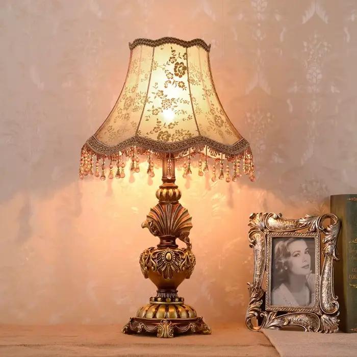 Lampe de table de chevet de chambre à coucher de style européen