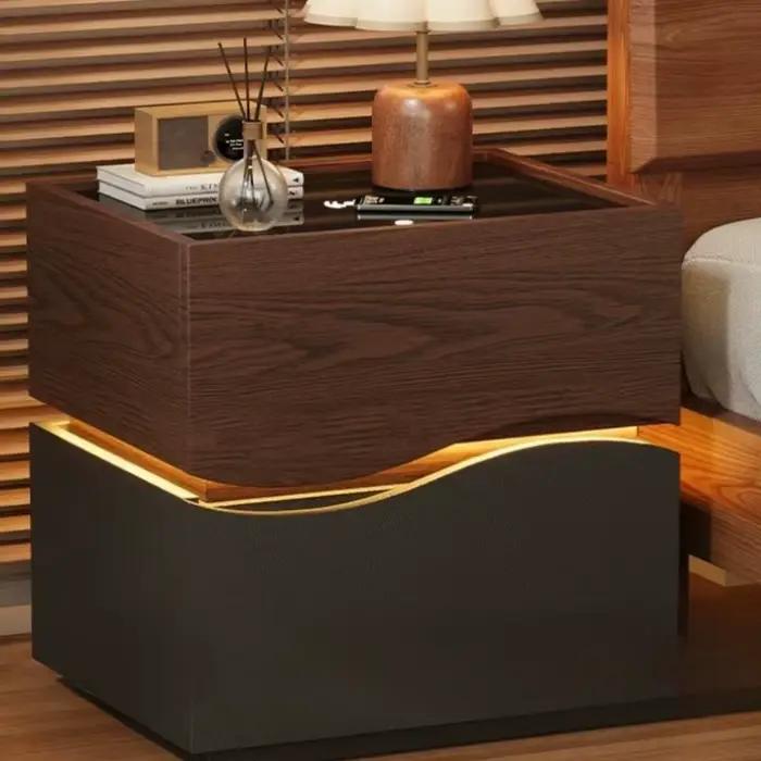 Table de chevet rétro chic en bois de style français avec chargeur intégré