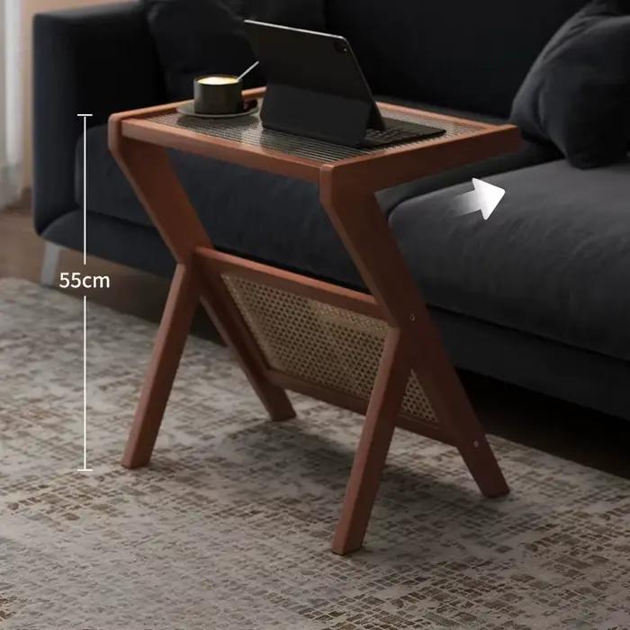 Table de chevet, table basse