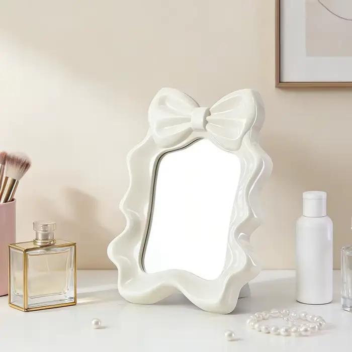 Miroir de maquillage de bureau à volants