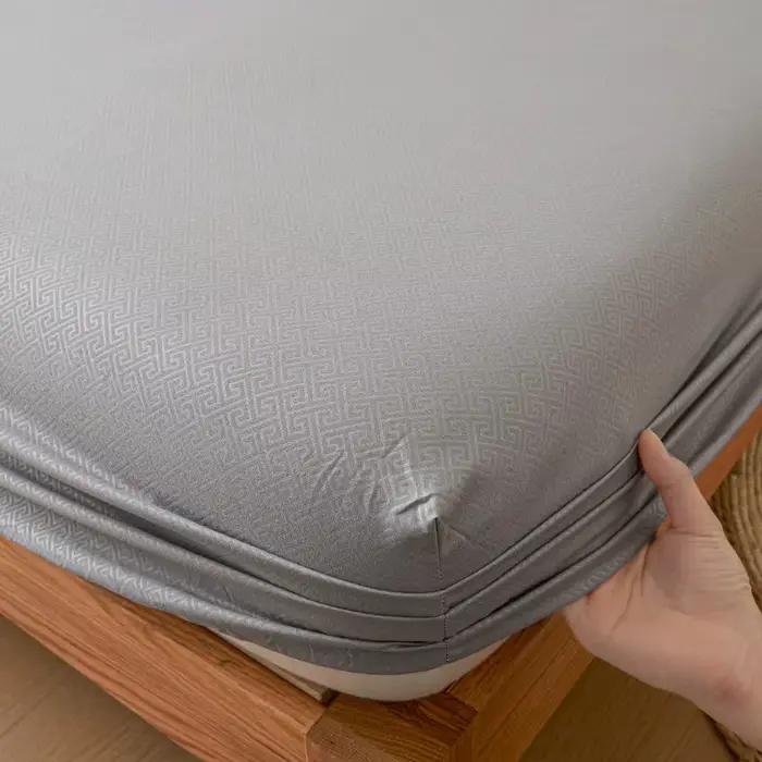 Protège-matelas antibactérien doux et hypoallergénique pour lit Queen/King