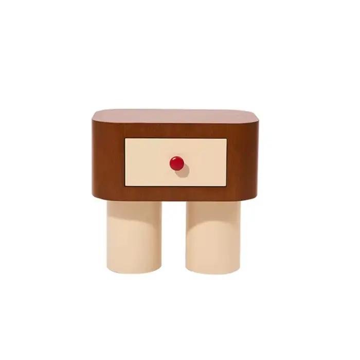 Chambre petite Table de chevet ronde qualité délicatesse