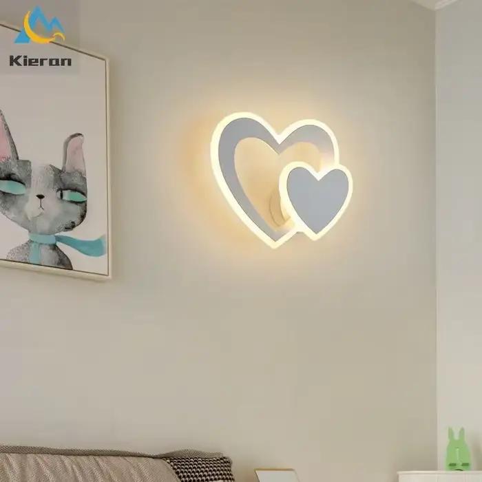 Applique murale LED moderne en forme de cœur, luminaire décoratif d'intérieur, idéal pour une chambre à coucher, un bureau, un Restaurant, un hôtel, un KTV, une table de chevet ou un salon