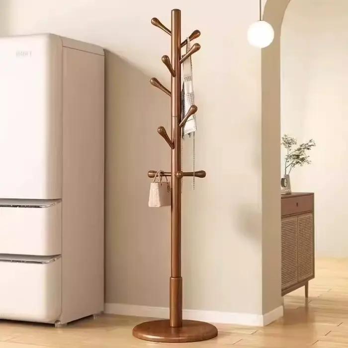 Porte-vêtements sur pied en bois