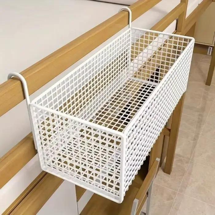 1 panier de rangement en fer pour chevet