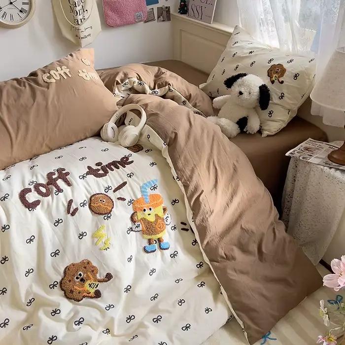 Parure de lit brodée d'animaux de dessin animé