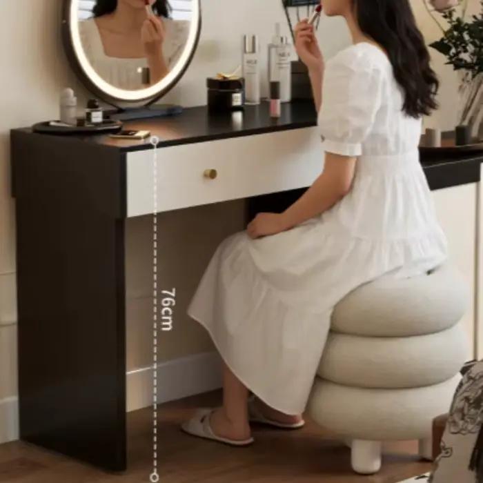 Coiffeuse d'angle rétro française avec miroir et tabouret