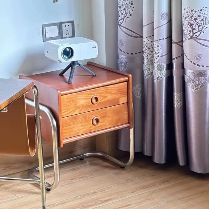 Table de chevet moderne du milieu du siècle