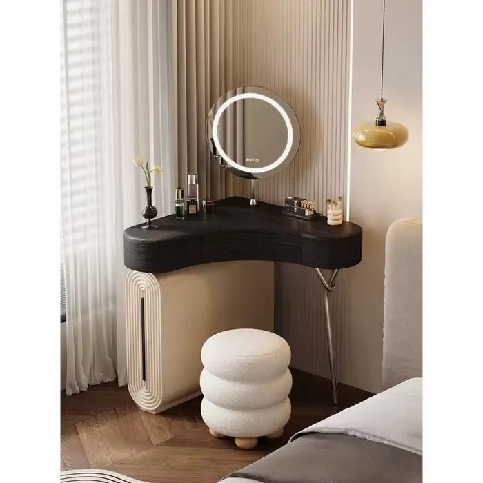Commode en bois massif